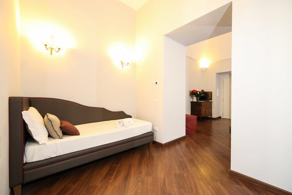 Palazzo Riario Sforza Hotel Napels Buitenkant foto