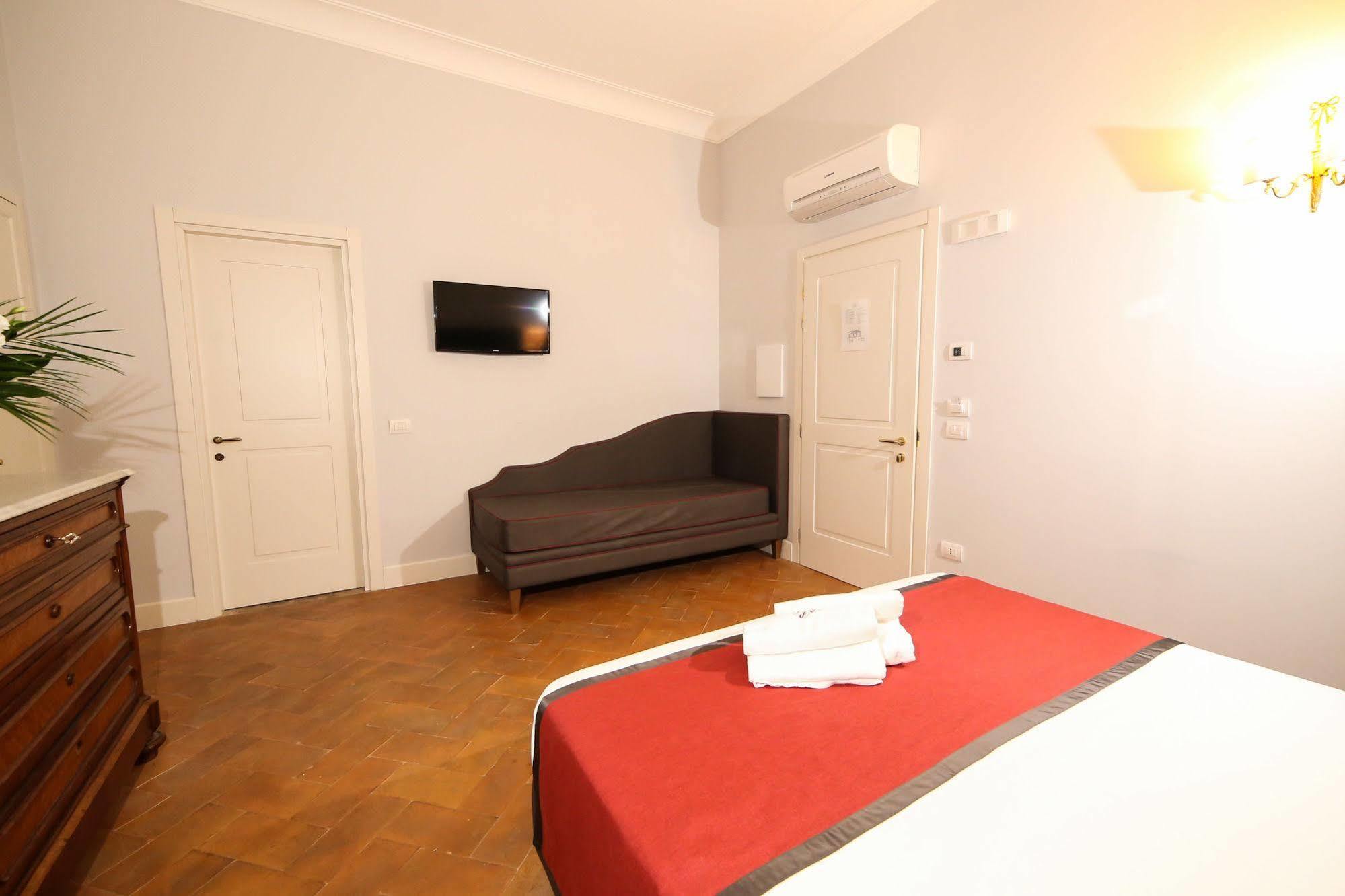 Palazzo Riario Sforza Hotel Napels Buitenkant foto