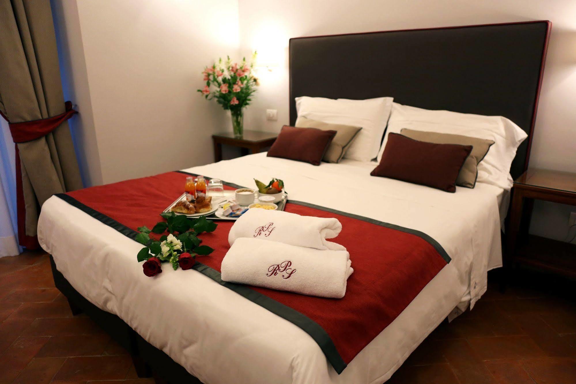 Palazzo Riario Sforza Hotel Napels Buitenkant foto
