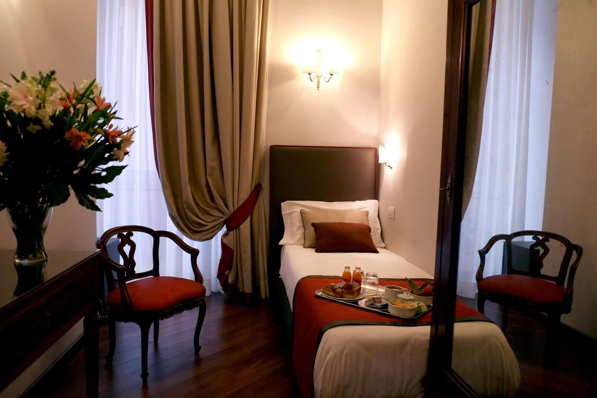 Palazzo Riario Sforza Hotel Napels Buitenkant foto