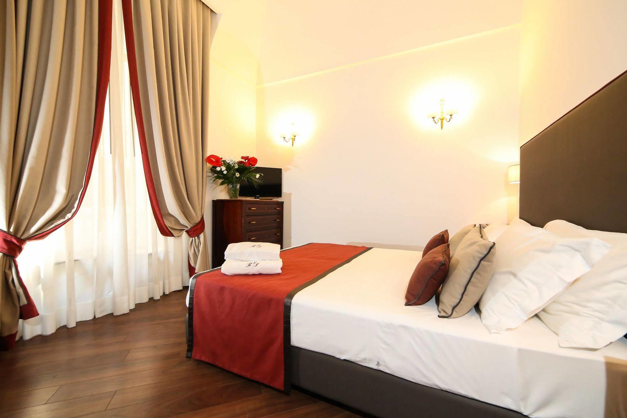 Palazzo Riario Sforza Hotel Napels Buitenkant foto