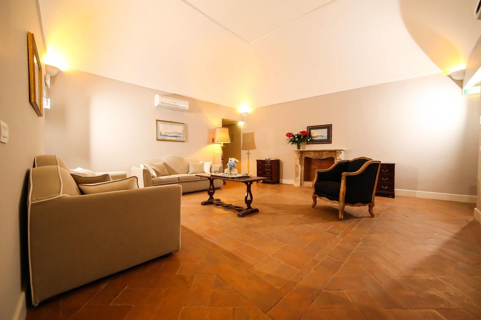 Palazzo Riario Sforza Hotel Napels Buitenkant foto